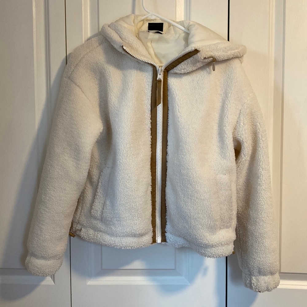 Gap fit sherpa jacket, lined